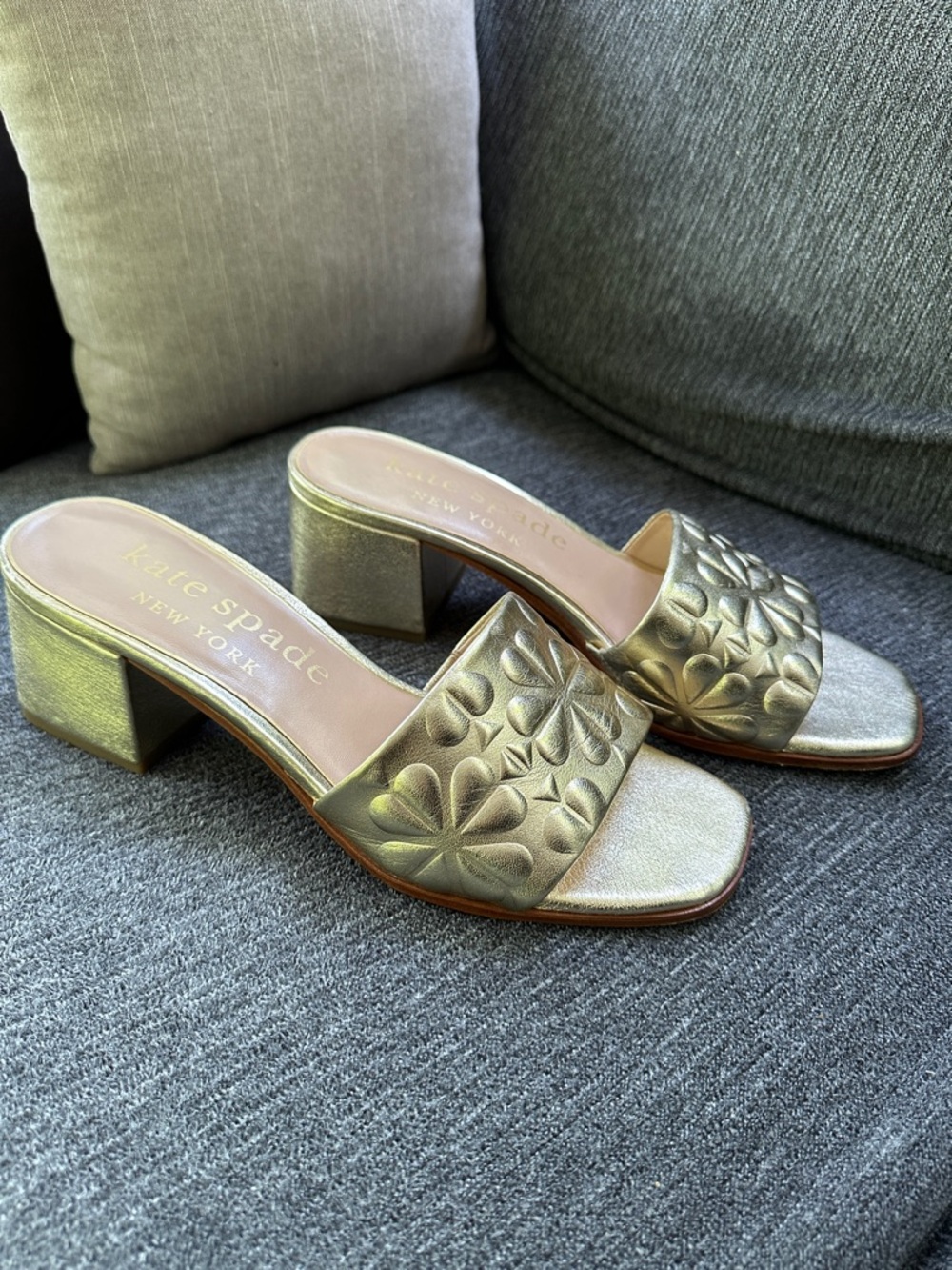 kate spade Gold Embossed Metallic Leather Block Emmie Heel Mules Slides sz 8.5